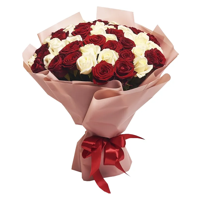 Букет из 51 красной и белой розы (60см)